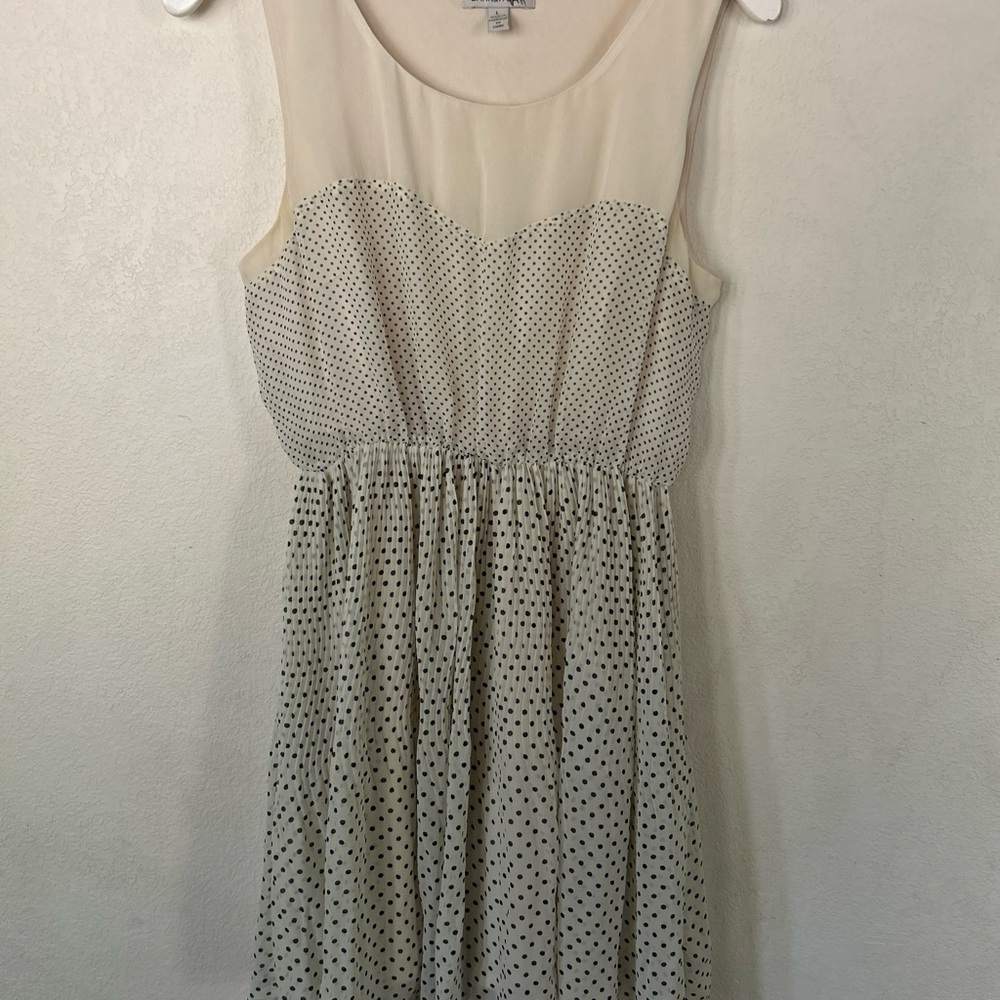 Lark & Wolff sleeveless pleated Chic Cream Polka Dot Mini Dress size large